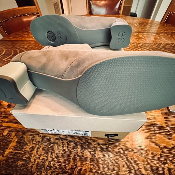 Camper Womens Dove Gray Nubuck Ankle boots. - Picture 4 of 5